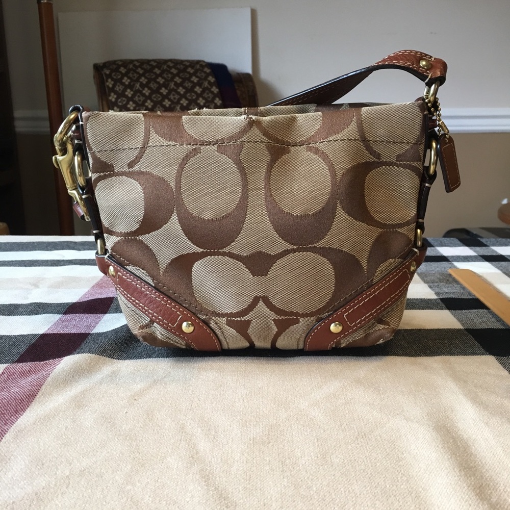 ⭐️Coach⭐️Classic Logo Shoulder Bag